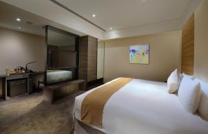 Phòng Thương gia có 2 giường kết hợp (Business Room with Combined Twin Beds)