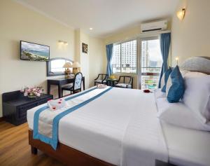 Phòng Superior hướng biển giường đôi (Superior Sea View Double Room)