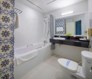 Executive Deluxe Hướng biển giường King (Executive Deluxe Sea View King Bed)