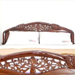 Phòng Tiêu Chuẩn Giường Đôi Lớn (Standard Queen Room)