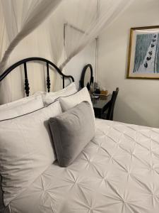 Phòng Giường Đôi Với Phòng Tắm Riêng Bên Ngoài (Double Room with Private External Bathroom)