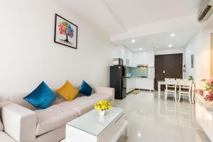Căn Hộ 2 Phòng Ngủ Nhìn Ra Sông (Two-Bedroom Apartment with River View)