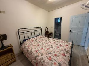 Phòng Giường Đôi Có Phòng Tắm Riêng (Double Room with Private Bathroom)
