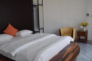 Phòng Giường Đôi Nhìn Ra Vườn (Double Room with Garden View)