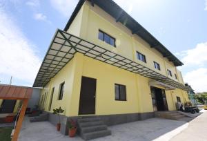 Giường Trong Phòng Nghỉ Tập Thể 8 Giường Cho Cả Nam Và Nữ (Bed in 8-Bed Mixed Dormitory Room)
