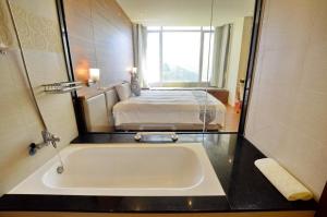 Phòng Deluxe Giường đôi Nhìn ra Núi (Deluxe Double Mountain View )