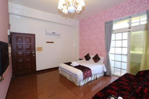 Phòng Giường Đôi Có Phòng Tắm Riêng (Double Room with Private Bathroom)