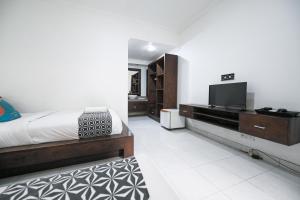Phòng Hai Giường Đơn Loại Sang (Deluxe Twin Room)