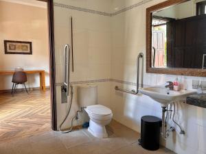 Phòng Giường đôi hoặc 2 Giường đơn - Thích hợp cho Người khuyết tật (Double or Twin Room - Disability Access)