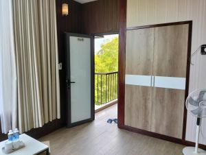 Phòng Có Giường Cỡ Queen Nhìn Ra Vườn (Queen Room with Garden View)