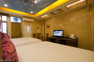 Phòng 2 Giường Đơn Có Vòi Sen (Twin Room with Shower)