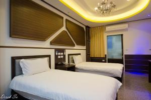 Phòng 2 Giường Đơn Có Vòi Sen (Twin Room with Shower)