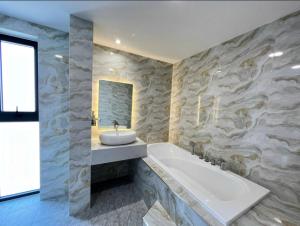 Phòng Deluxe Có Giường Cỡ King (Deluxe King Room)