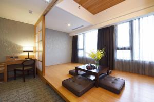 Phòng Deluxe hướng biển giường đôi (Deluxe Double Room with Sea View)