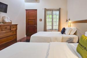 Phòng Hai Giường Đơn Loại Sang (Deluxe Twin Room)