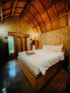 Phòng Giường Đôi Có Phòng Tắm Riêng (Double Room with Private Bathroom)