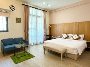Phòng Có Giường Cỡ Queen Với Ban Công (Queen Room with Balcony)