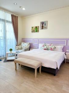 Phòng Có Giường Cỡ Queen Với Ban Công (Queen Room with Balcony)