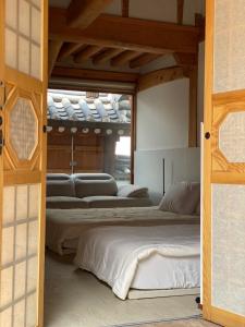 Phòng Deluxe Giường Đôi/2 Giường Đơn (Deluxe Double or Twin Room)