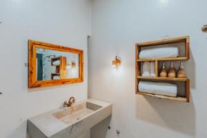 Phòng 4 Người có Sân hiên (Quadruple Room with Terrace)