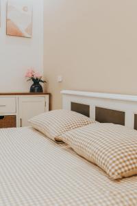 Phòng Giường Đôi Có Sân Hiên (Double Room with Terrace)