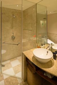 Phòng Đôi Cao Cấp (Superior Double Room)