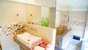 Phòng 4 người nhìn ra vườn (Quadruple Room with Garden View)