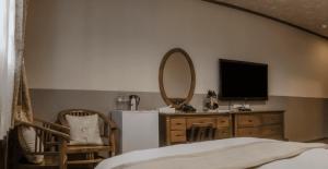 Phòng Giường Đôi/2 Giường Đơn Nhìn Ra Vườn (Double or Twin Room with Garden View)