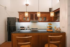 Phòng Đôi Loại Sang có Giường Phụ (Deluxe Double Room with Extra Bed)