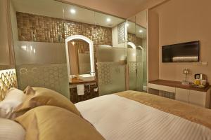 Standard Double Room room in Arart Hotel