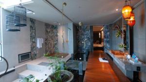 Suite Superior Nhận Phòng Sau 21:00 (Superior Suite Check-in After 21:00)
