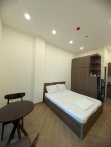 Studio Có Ban Công (Studio with Balcony)