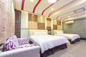 Phòng Gia Đình Có Vòi Sen (Family Room with Shower)