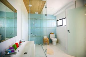 Phòng 4 Người Có Ban Công (Quadruple Room with Balcony)