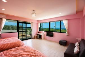 Phòng Gia Đình Nhìn Ra Biển (Family Room with Sea View)