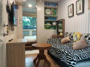 Phòng Giường Đôi Nhìn Ra Núi (Double Room with Mountain View)