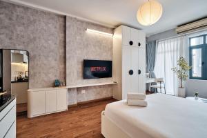 Studio Có Ban Công (Studio with Balcony)