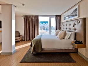 Luxury King Suite room in Krystal Beach Hotel Pty Ltd