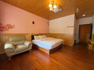 Phòng Giường Đôi Có Ban Công (Double Room with Balcony)