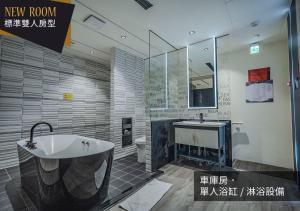 Phòng Tiêu Chuẩn Giường Đôi (Standard Double Room)