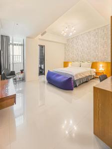 Phòng Deluxe Giường Đôi Có Ban Công (Deluxe Double Room with Balcony)