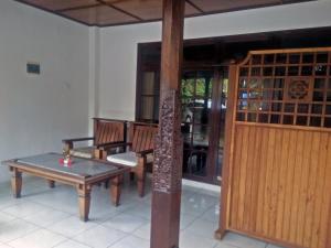 Phòng Tiêu Chuẩn Giường Lớn (Standard King Room)