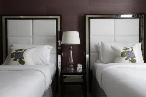 Superior Twin Room room in The Mandeville Hotel