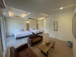 Phòng Deluxe hướng núi có ban công (Deluxe Mountain View Room with Balcony)