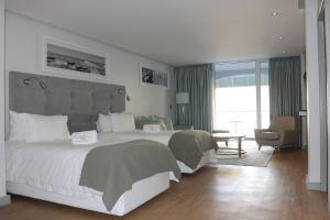 Family Twin Two-Bedroom Suite room in Krystal Beach Hotel Pty Ltd