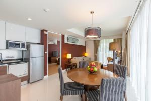 Suite 2 Phòng Ngủ (Two-Bedroom Suite)