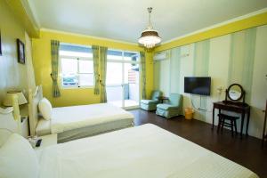 Phòng 4 Người Có Ban Công (Quadruple Room with Balcony)