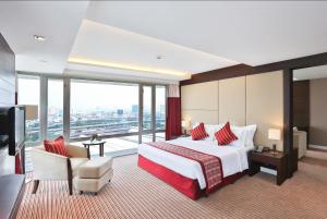 Executive Sky Suite room in Eastin Hotel Makkasan Bangkok