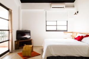 Phòng Deluxe giường đôi có ban công (Deluxe Double Room with Balcony)