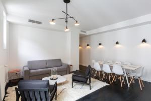 Three-Bedroom Apartment room in Drouot Luxe